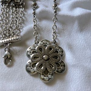 Brighton Pebbled Flower Bracelet and Necklace Set! ⭐️